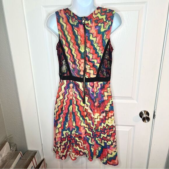 Gibson Latimer Red Black Fit and Flare Party Dress Zig Zag Lace Colorful 6 - Picture 7 of 10